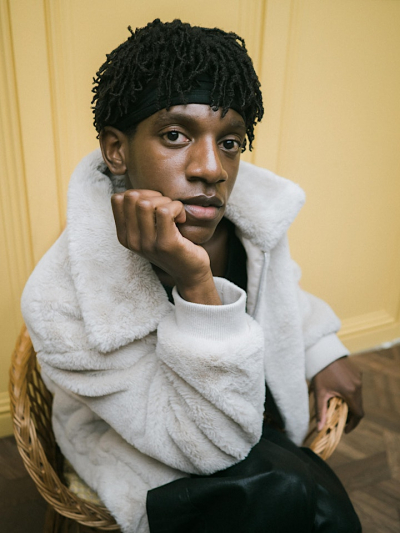 ETIQUETTE OF THE CAMERA CLUB

• Equality –

shooting time

• Fairness –

Opportunities for all to be photographed or be the photographer

• Ownership –

The photographer owns the copyright to the images taken. It is not compulsory that they edit the photos, but it is expected that they will give the photos to the model if the model asks for them.

• Respect –

for the studio and one another.