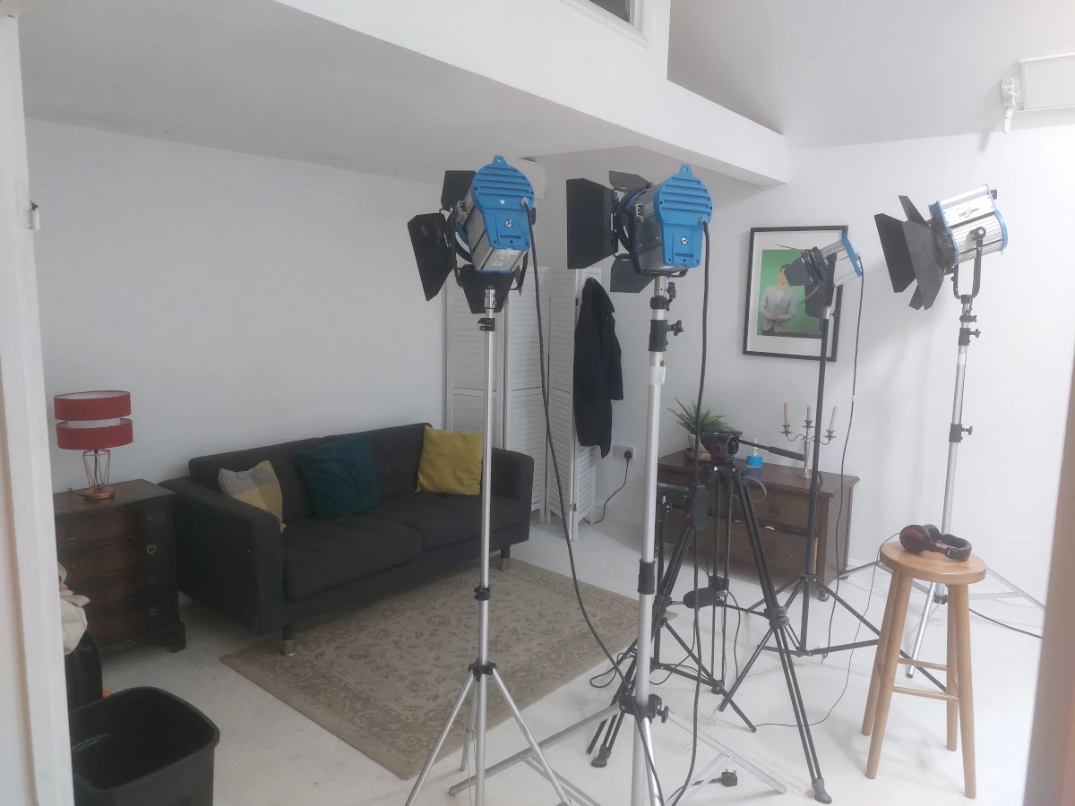 white video film studio 