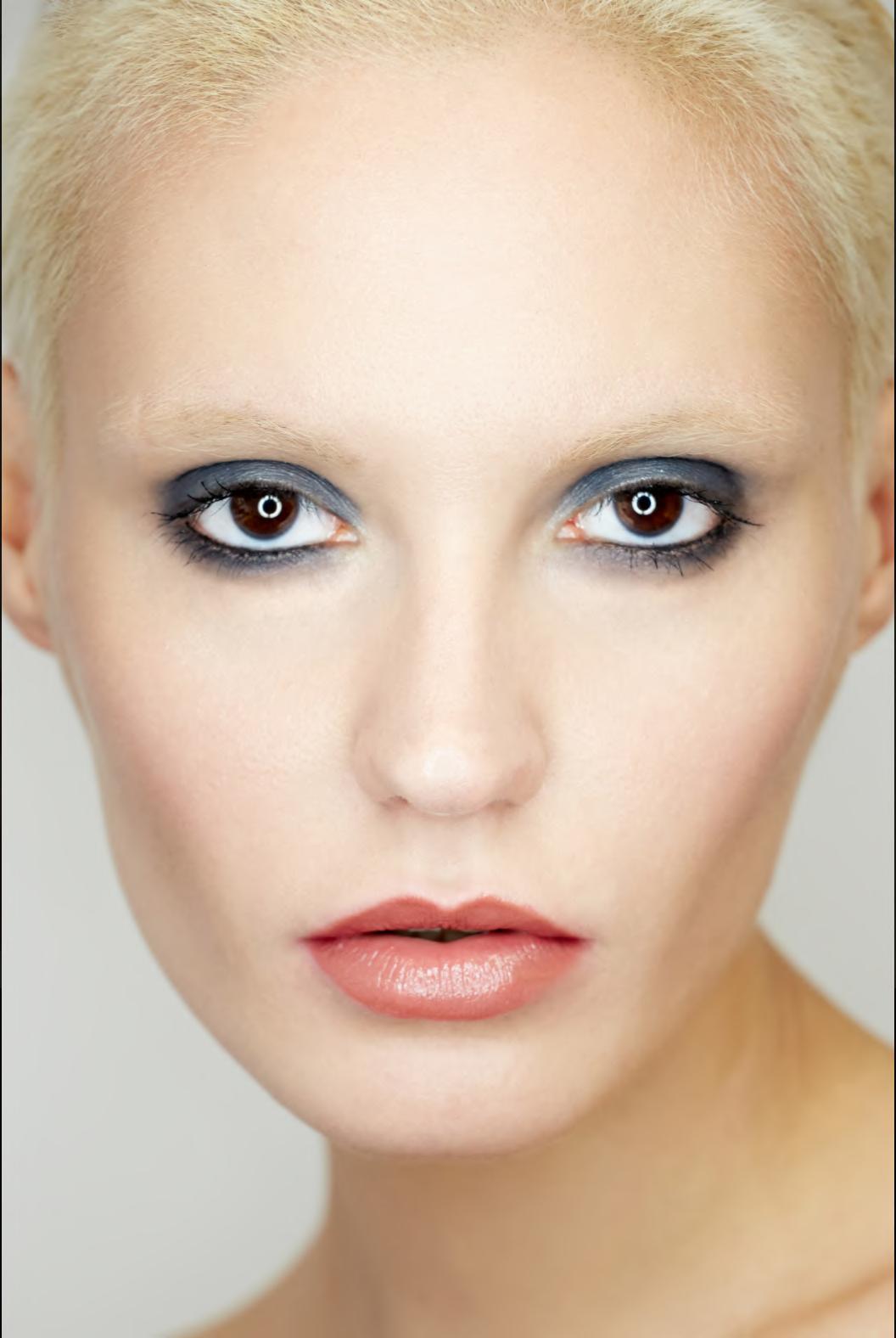 portrait nic girl with eye key light